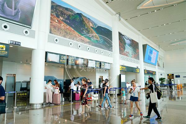 機(jī)場(chǎng)自助終端 機(jī)場(chǎng)自助終端